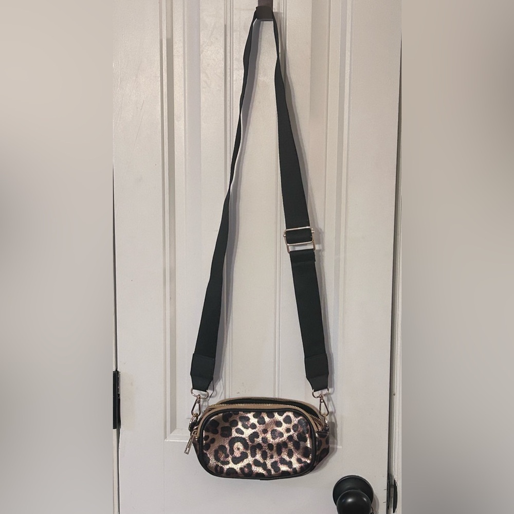 Leopard crossbody/shoulder bag